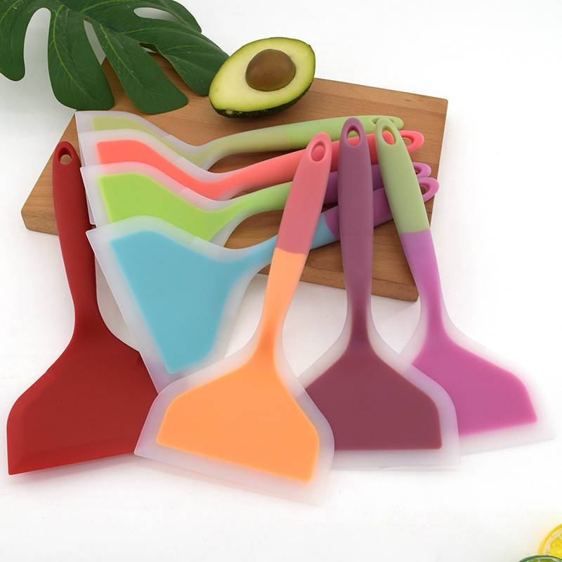 東莞<a href='http://gingerandcacao.com/Products/zhonghaojianzhenqiu.html' class='keys' title='點(diǎn)擊查看關(guān)于硅膠制品的相關(guān)信息' target='_blank'>硅膠制品</a>廠：硅膠餐具與塑膠日用品它們的區(qū)別